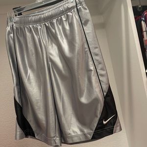 Boys yourh nike shorts